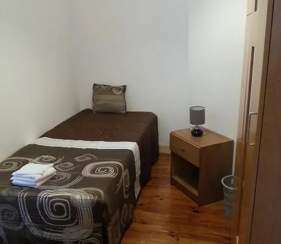 בית הארחה Residencia Almirante 2*